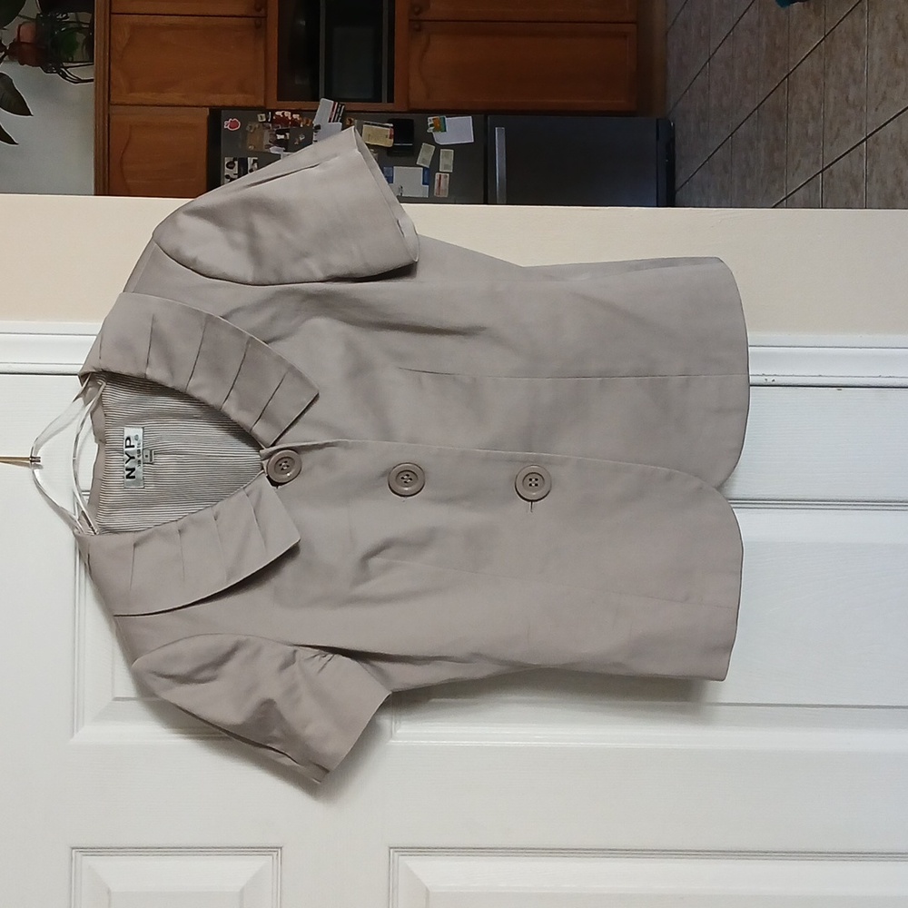 💓3/$15 NYP Collection Beige Jacket